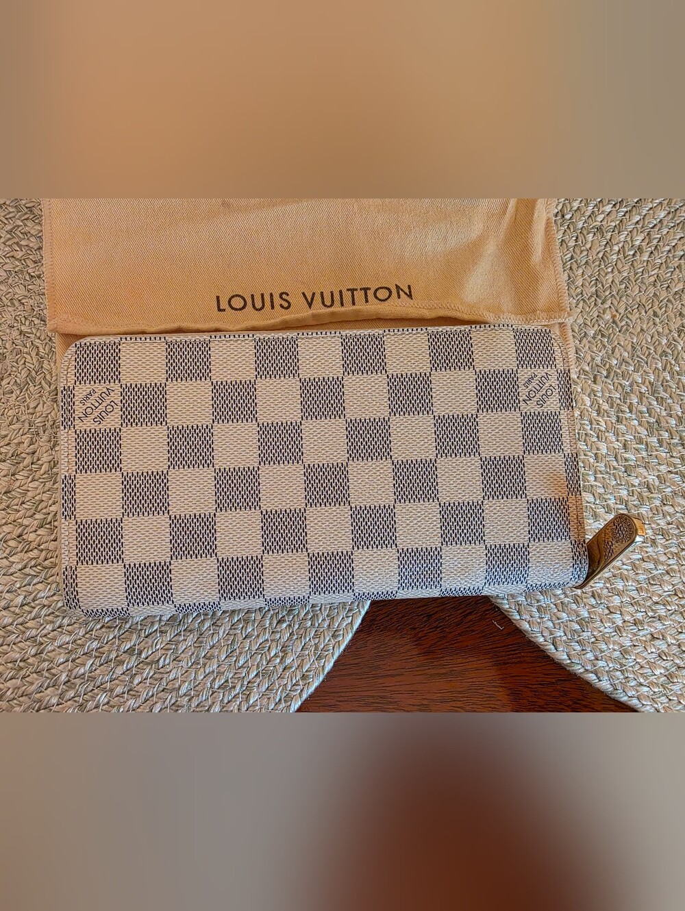 🤍✨ Pre-loved Authentic Louis Vuitton Zippy Wallet – Damier Azur ✨🤍